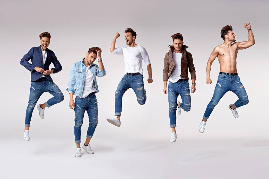 Blugi slim fit de inspiratie internationala